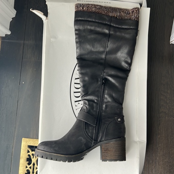Steve Madden, size 8 black boots, brand new never worn - Picture 2 of 4